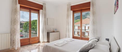 2 chambres, accĂšs au Wi-Fi (inclus), literie fournie