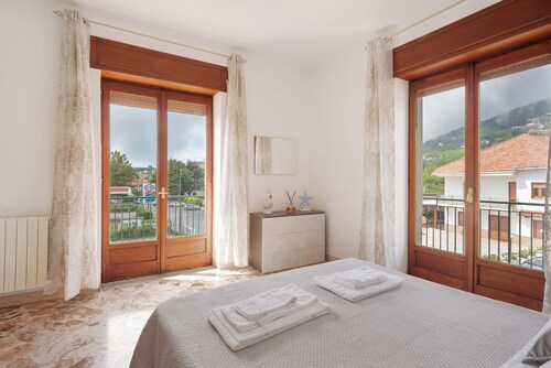 Apartment 'Positano Vista Monti' with Shared Garden, Balcony and Wi-Fi