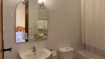 Douche, serviettes fournies