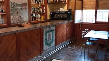 Bar (en el alojamiento)