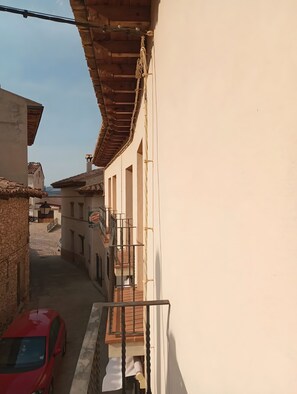 Balcony - Room 'Individual' with Wi-Fi (Villarluengo)