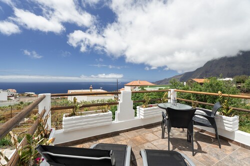 Holiday Home 'Pozo Del Deseo' with Sea View, Private Terrace and Wi-Fi