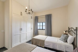 2 bedrooms, iron/ironing board, free WiFi, bed sheets - Holiday Home 'Pozo Del Deseo' with Sea View, Private Terrace and Wi-Fi (Frontera)