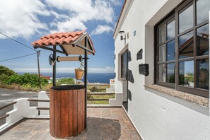 Terrace/patio - Holiday Home 'Pozo Del Deseo' with Sea View, Private Terrace and Wi-Fi (Frontera)