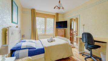 1 chambre, fer et planche à repasser, accès au Wi-Fi (inclus)