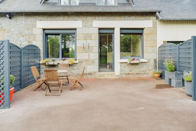 Holiday Home 'La Maison De La Rebergère' with Shared Terrace, Shared Garden and Wi-Fi