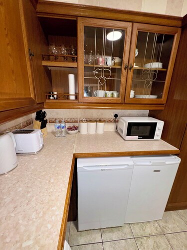 Vauxhall, river Thames, Big Ben Retreat, Central London family Stay