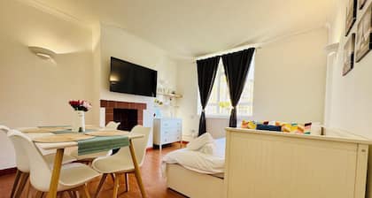 Vauxhall, river Thames, Big Ben Retreat, Central London family Stay