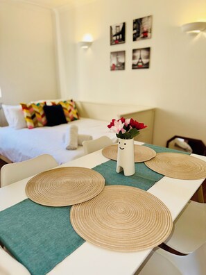 1 Schlafzimmer, Bügeleisen/Bügelbrett, Reisekinderbett, kostenloses WLAN