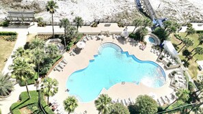 Inomhuspool och uppvärmd pool