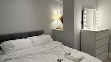 1 chambre, fer et planche à repasser, Wi-Fi, draps fournis