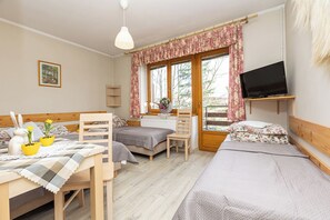 Fer et planche à repasser, Wi-Fi, draps fournis