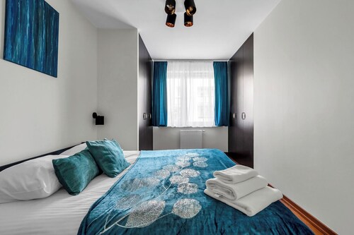 Sapphire Sky Deluxe Apartment