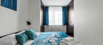 Sapphire Sky Deluxe Apartment