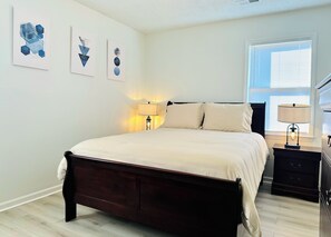 3 chambres, fer et planche à repasser, Wi-Fi, draps fournis