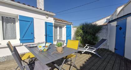Saint Palais sur Mer - CLOSE TO THE LAKE for this small SEMI-DETACHED HOUSE - WIFI