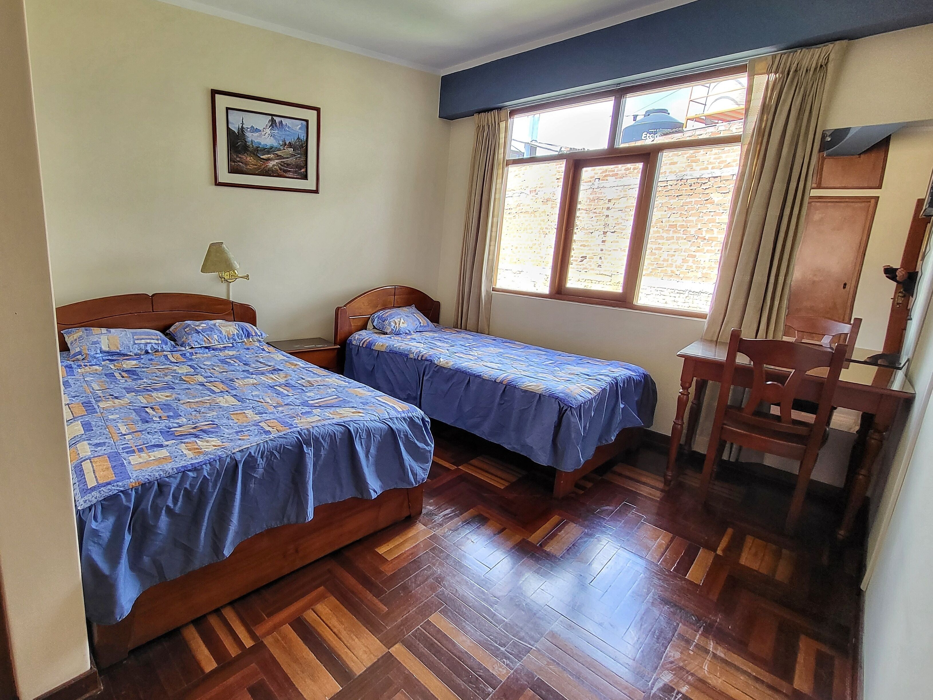 Photo - D'Cardenas Hotel