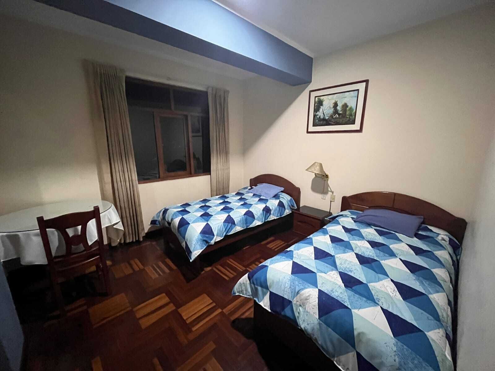 Kamar Twin | Meja kerja, ruang kerja ramah laptop, dan Wi-Fi gratis