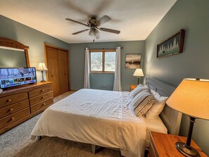 3 bedrooms, free WiFi, bed sheets