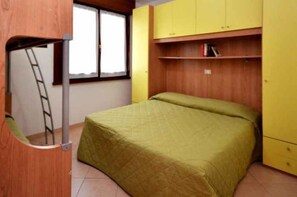 2 bedrooms