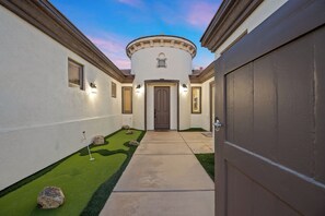 Exterior - 'Wanderlust' Pickleball, mini golf, and more! (Indio)