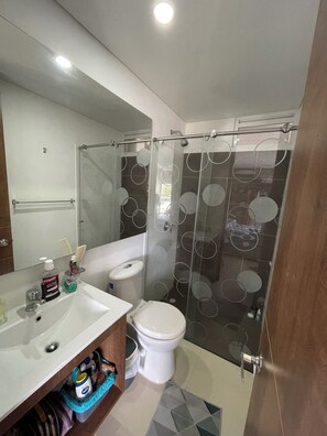 Towels, soap, toilet paper - Spectacular apartment in Melgar - Tolima (Excellent location) (Melgar)