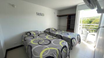 2 bedrooms, iron/ironing board, WiFi, bed sheets
