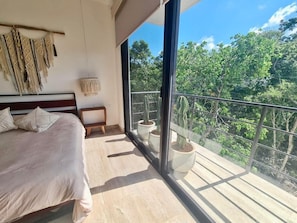 Deluxe Suite, Pool View