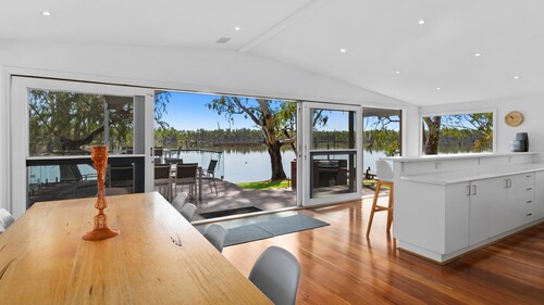 Bundalong Beauty located on the golden mile at Bundalong