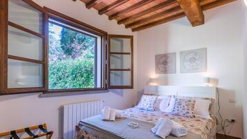 1 camera, culla da viaggio, Wi-Fi gratuito, lenzuola