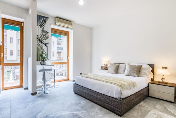 1 chambre, fer et planche à repasser, Wi-Fi gratuit, draps fournis