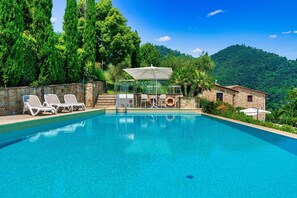 Outdoor pool - Tuscan Fireplace Apt · Jacuzzi · Gym · Cold Plunge · Monthly · Eur 31/pax/night (Pescia)