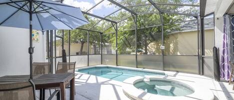 Beheizter Pool