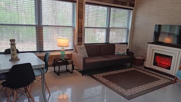 Smart TV, fireplace, DVD player