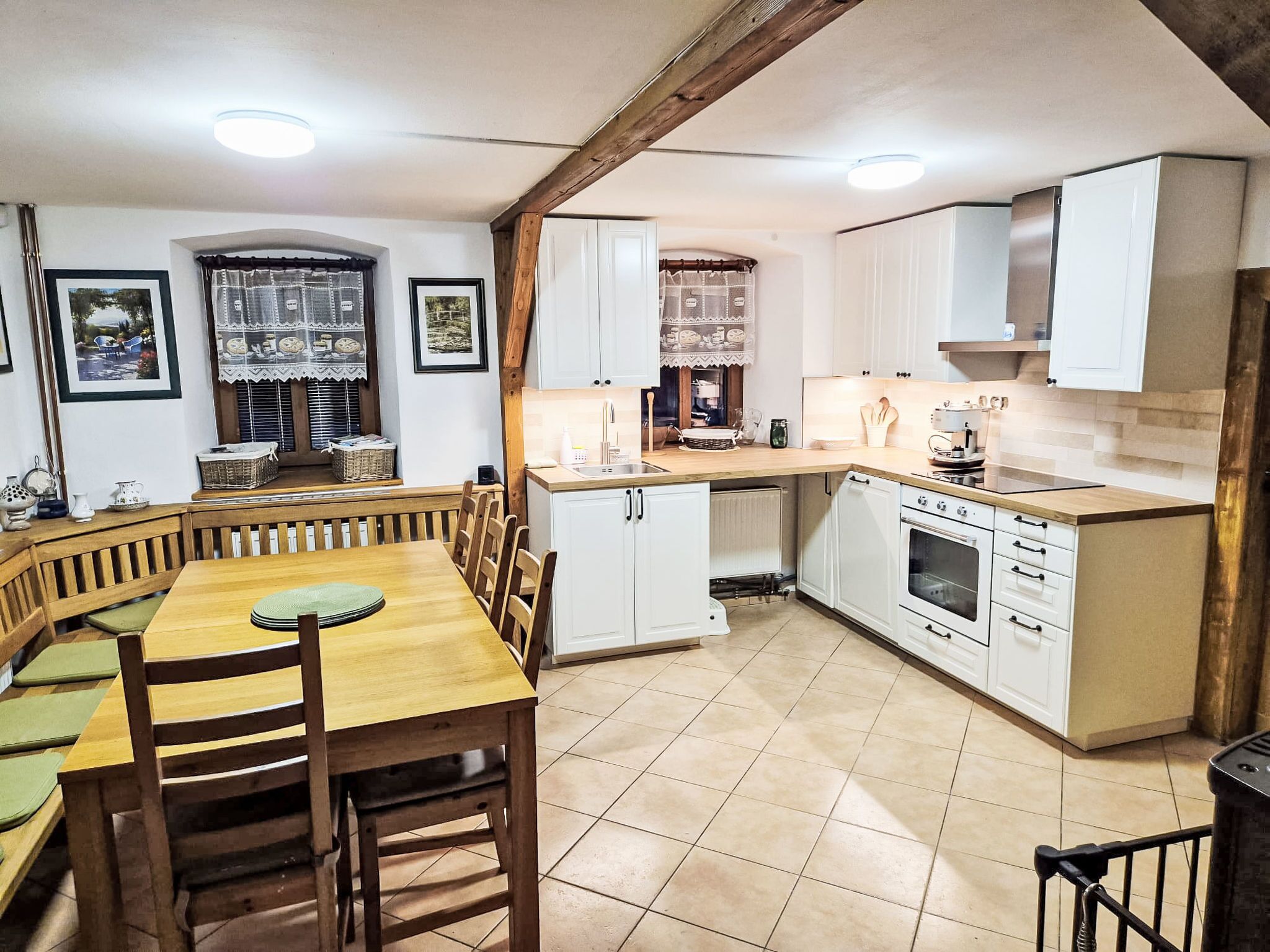 Kühlschrank, Mikrowelle, Ofen, Geschirrspüler