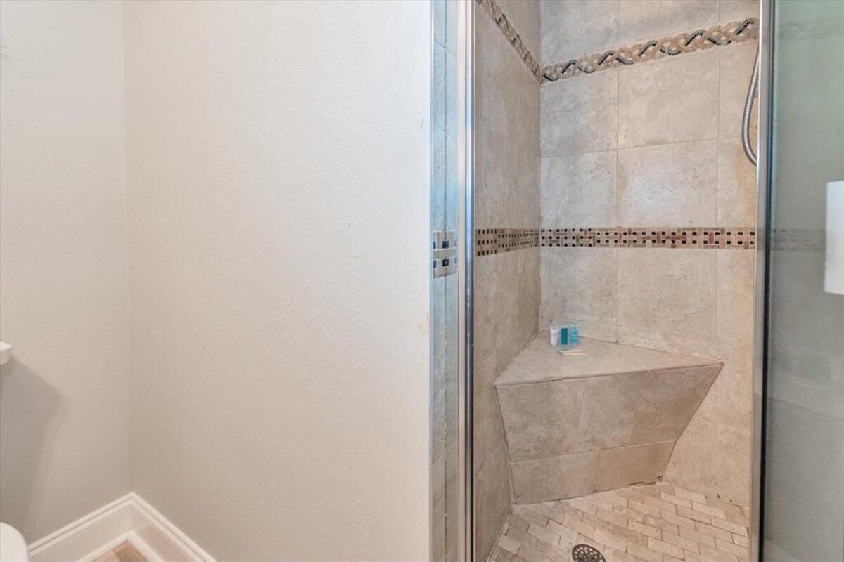 Photo 25 of 3BED/3BATH in Houston's Heart: Heights-Montrose-Downtown
