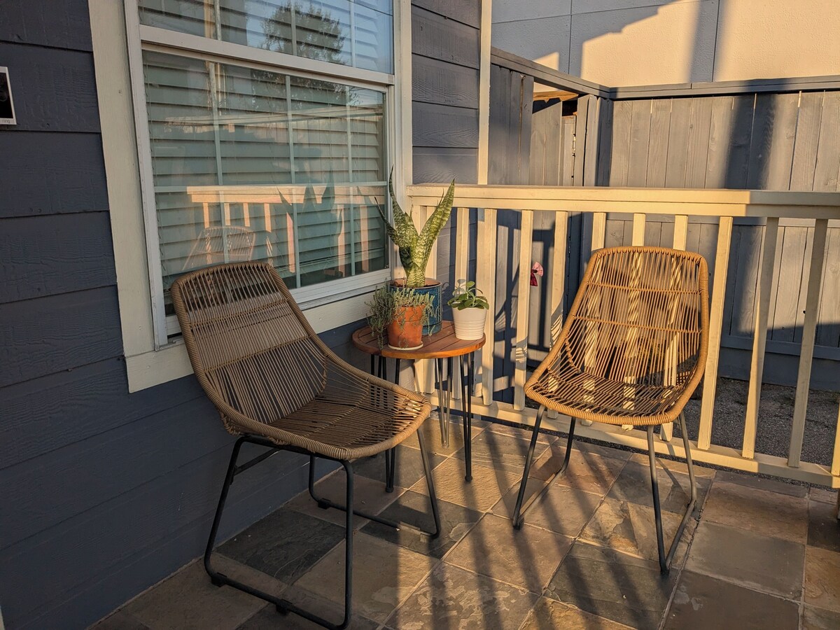 Photo 8 of 3BED/3BATH in Houston's Heart: Heights-Montrose-Downtown