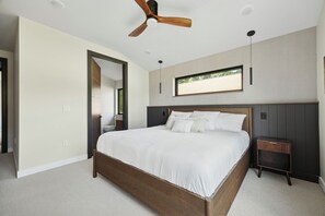 4 habitaciones, tabla de planchar con plancha y wifi gratis 
