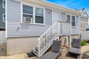 Exterior - Beach house 2 blocks from the board walk, parking, beach towels and badges (Seaside Heights B, New Jersey)