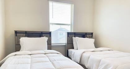 Charming 3-bedroom house Cypress, TX minutes from Katy, TX