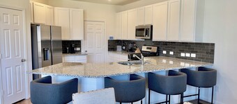 Charming 3-bedroom house Cypress, TX minutes from Katy, TX