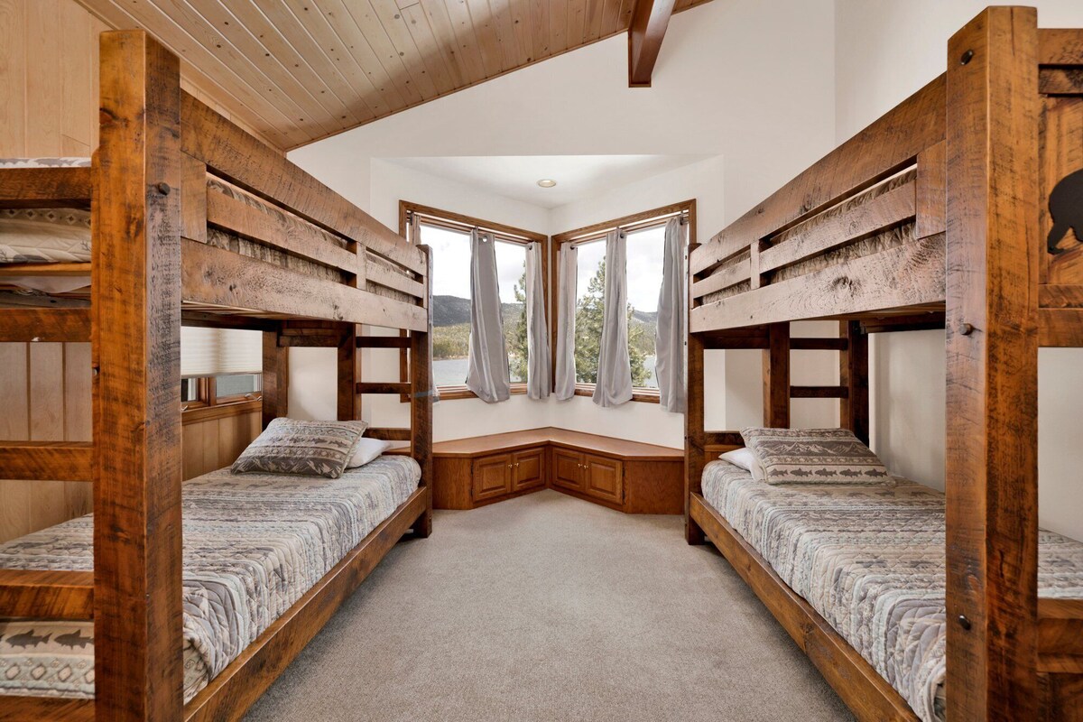 Photo 37 of Bear Lake Lodge Lakefront | Incredible Lake House Chalet