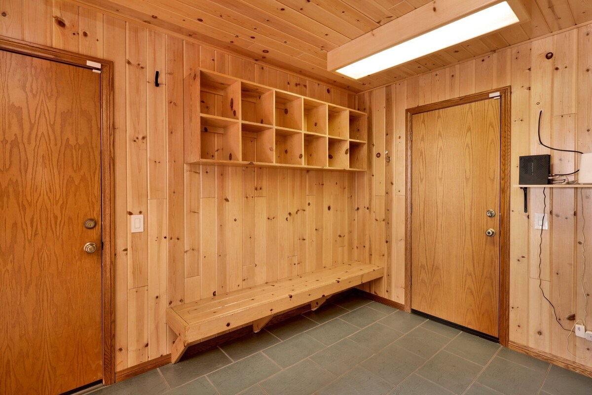 Photo 20 of Bear Lake Lodge Lakefront | Incredible Lake House Chalet