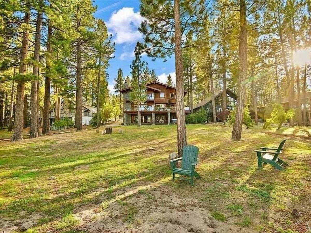 Photo 43 of Bear Lake Lodge Lakefront | Incredible Lake House Chalet