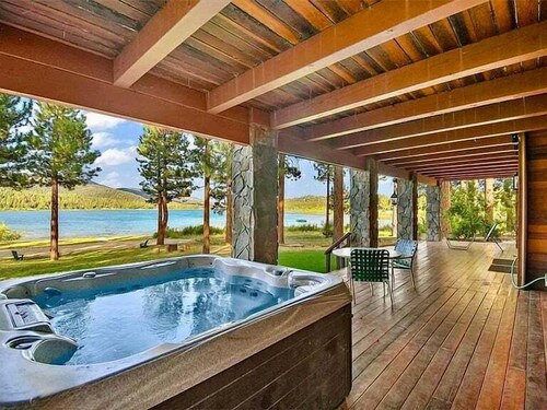 Bear Lake Lodge Lakefront | Incredible Lake House Chalet