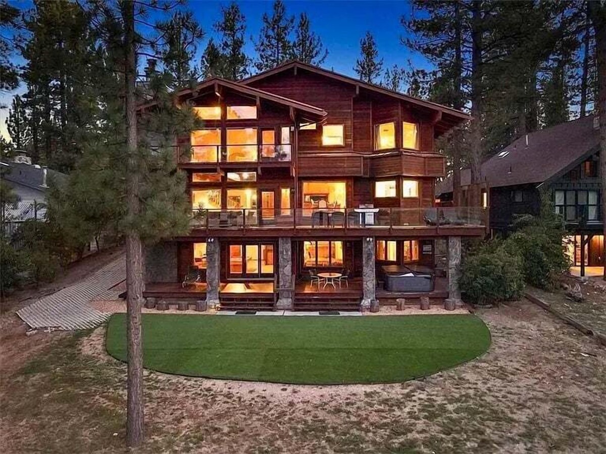 Photo 48 of Bear Lake Lodge Lakefront | Incredible Lake House Chalet