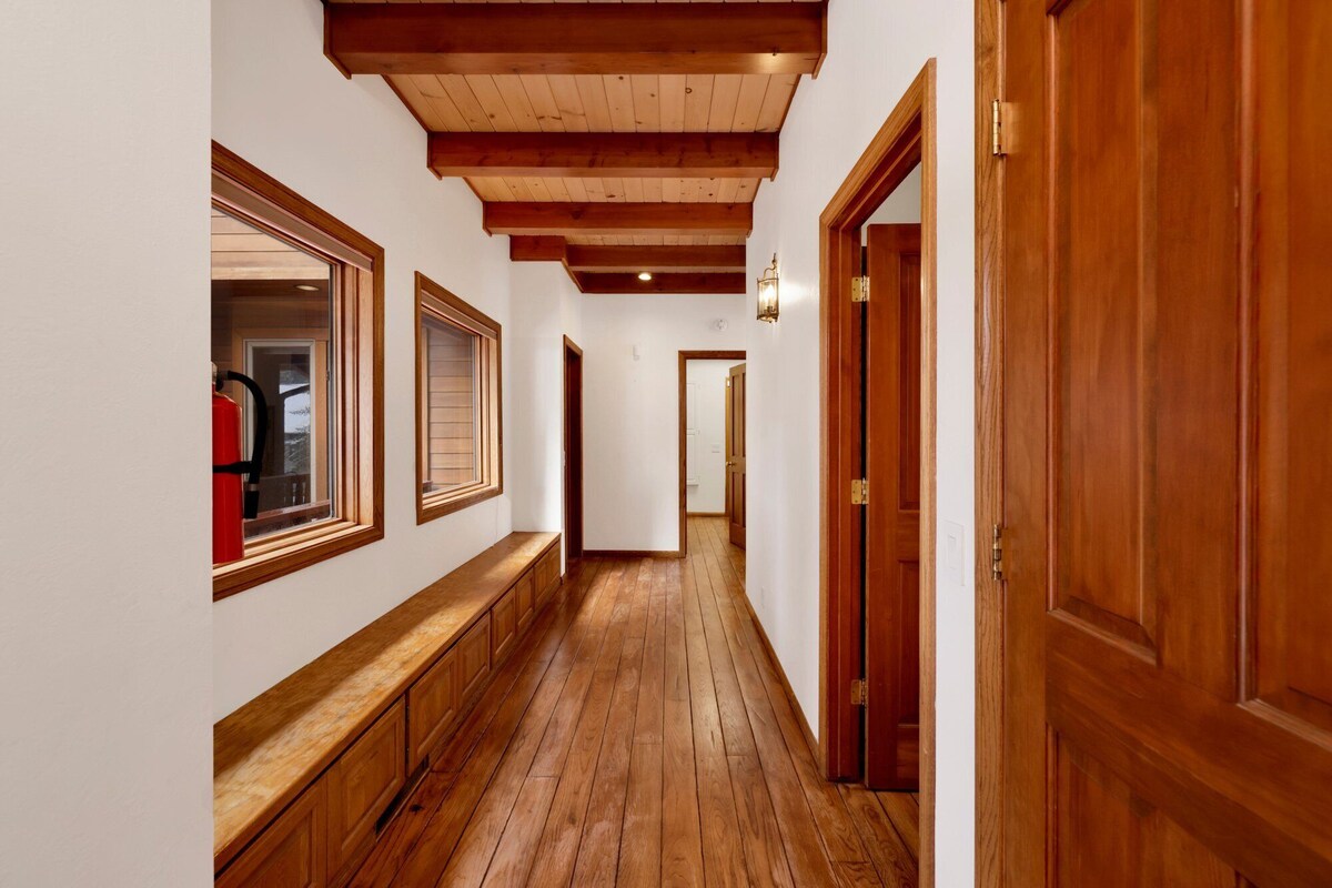 Photo 19 of Bear Lake Lodge Lakefront | Incredible Lake House Chalet