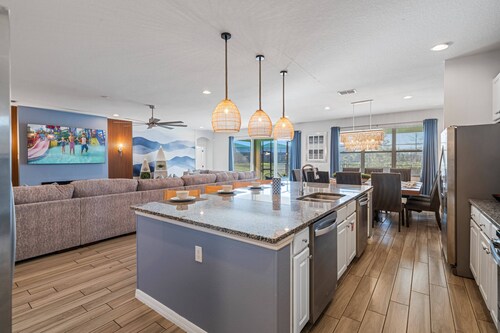 Water Views, PacMan Arcade, Castle w/ Slide, Camp Out, Movie Theater: Lakeside Adventures