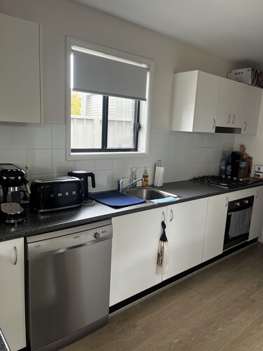 Jenna’s Retreat by the Bay