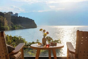 Classic Double Room | Desk, free WiFi, bed sheets - Shuanglang 7 Fun sea Hotel (Dali)